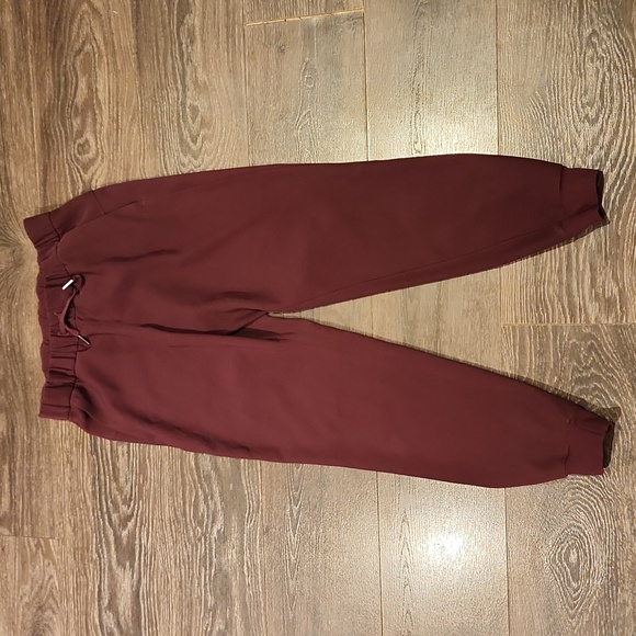 lululemon athletica Pants - ❤️ LULULEMON ON THE FLY JOGGERS, 6